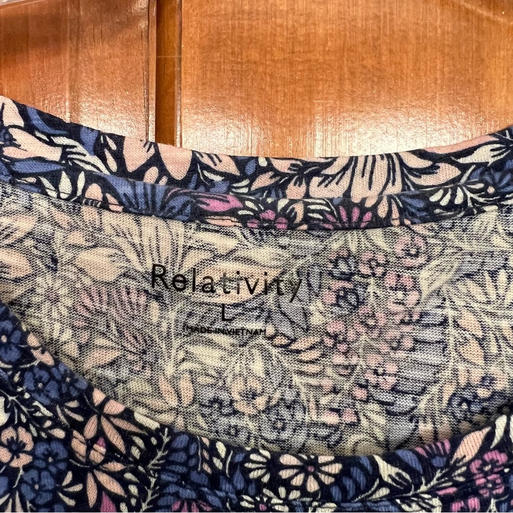 Relativity Tshirt - Picture 3 of 4